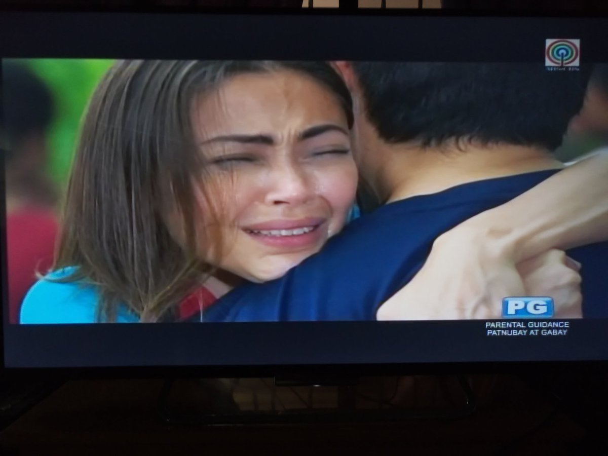 rosamangubat026's tweet photo. Bigla Yung yakap!!! My MaMon Heart! #S2PQualityTime https://t.co/gBTOO7p1x8