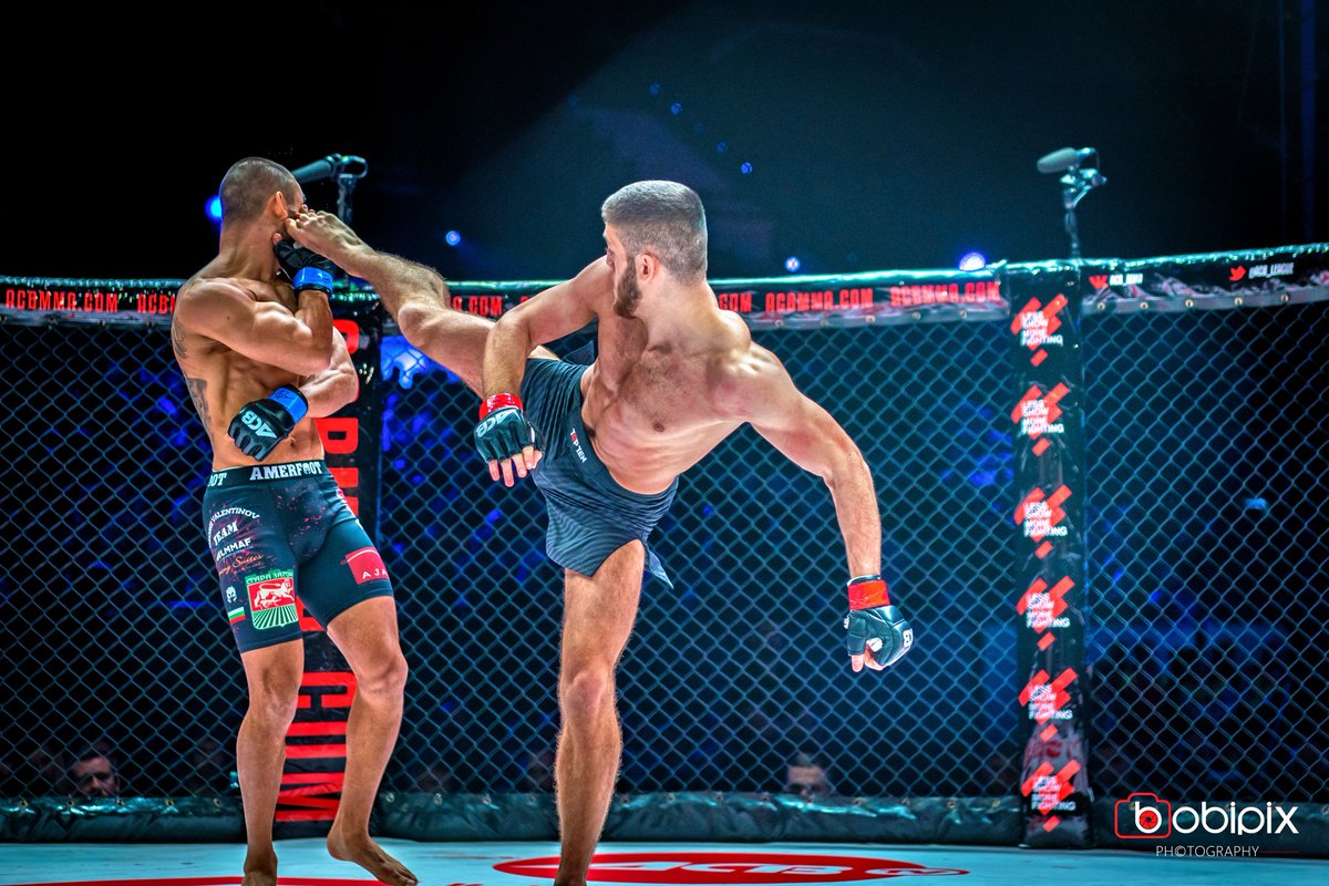 berzdog96's tweet photo. Nobody can take these kicks 💣💥
#acb74 #vienna #mma #topteamsalzburg https://t.co/Bq5Skzjhlg