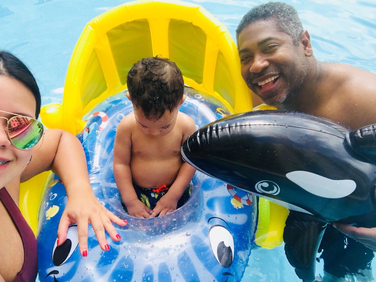 Celebrando el día de los padres con mi familia .