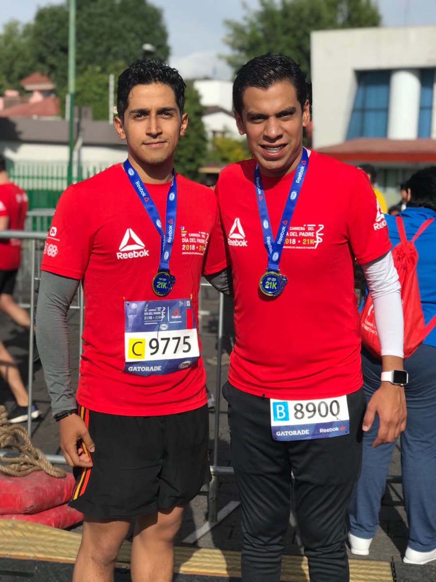 JpPliego's tweet photo. Medio maratón del dia del padre, con @CubaCampechana #KeepRunning #runningteam https://t.co/Wvkr4QOw4d