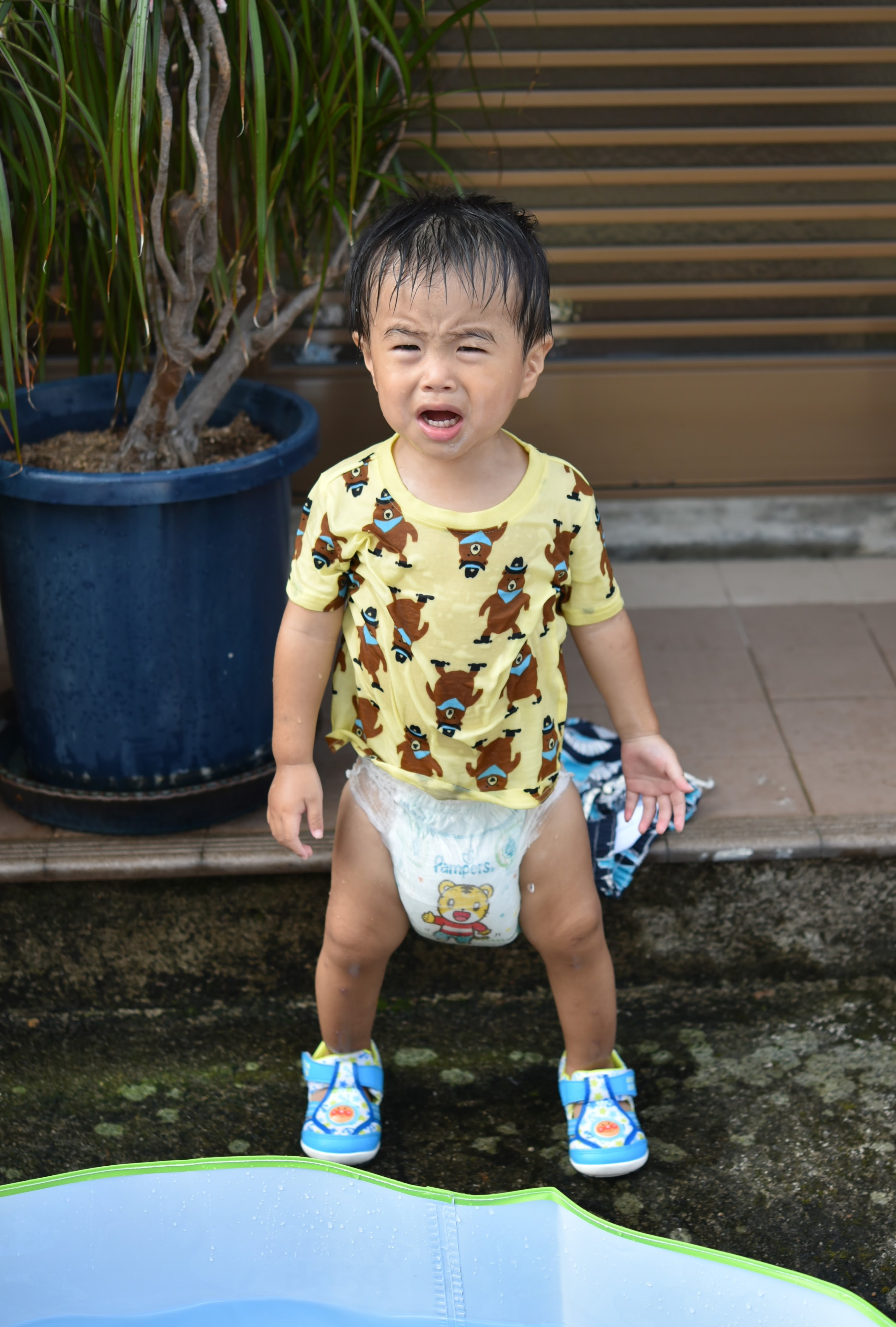 おむつ　パンパン 