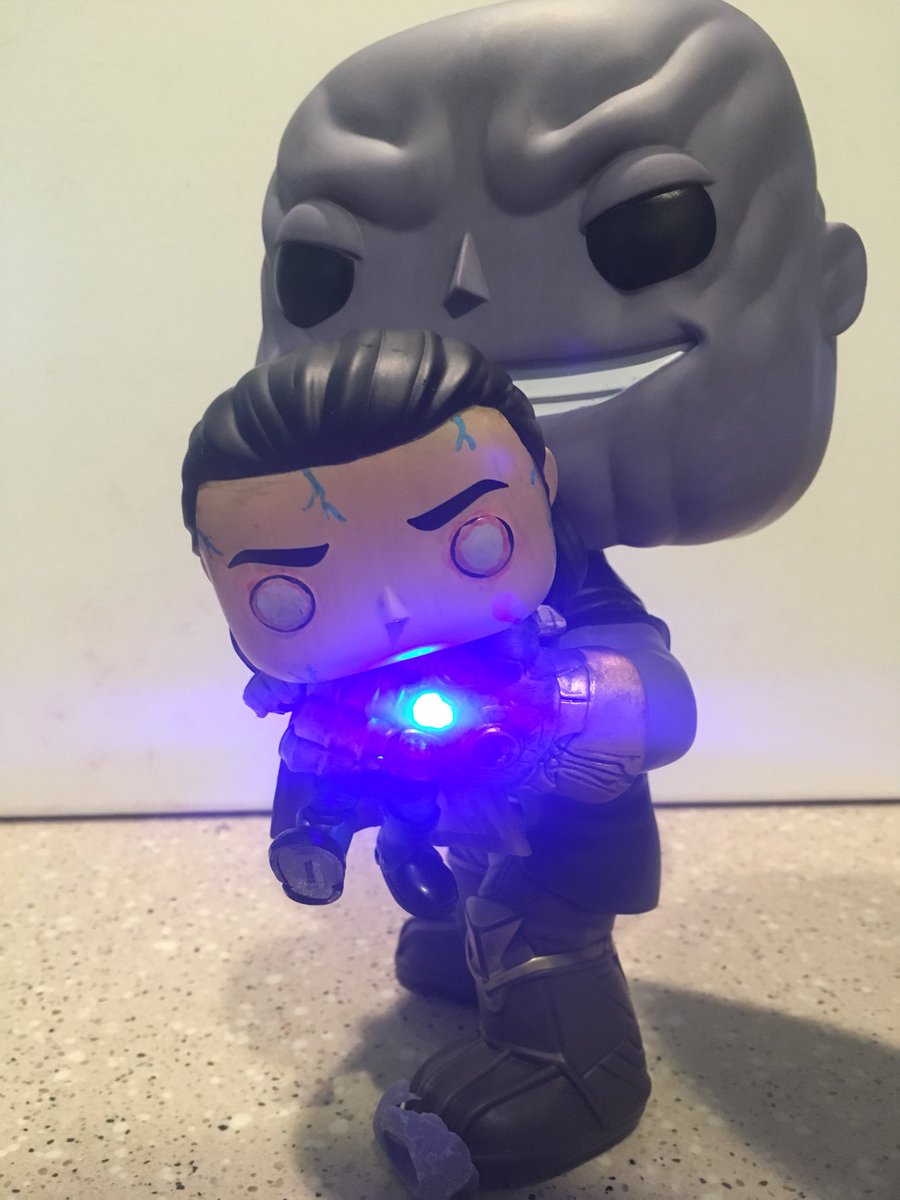 𝓪𝓁𝒾𝒶𝓈 on Twitter: "Whoever customized this Funko Pop! of ...