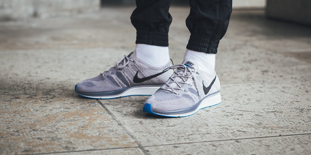 nike flyknit atmosphere grey