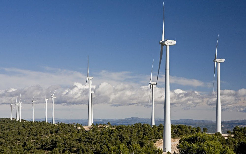 NextNewsGenera1's tweet photo. What is renewable or alternative energy? #SolarEnergy #WindEnergy https://t.co/olNaNbi1gN https://t.co/gC5CZOJB2B