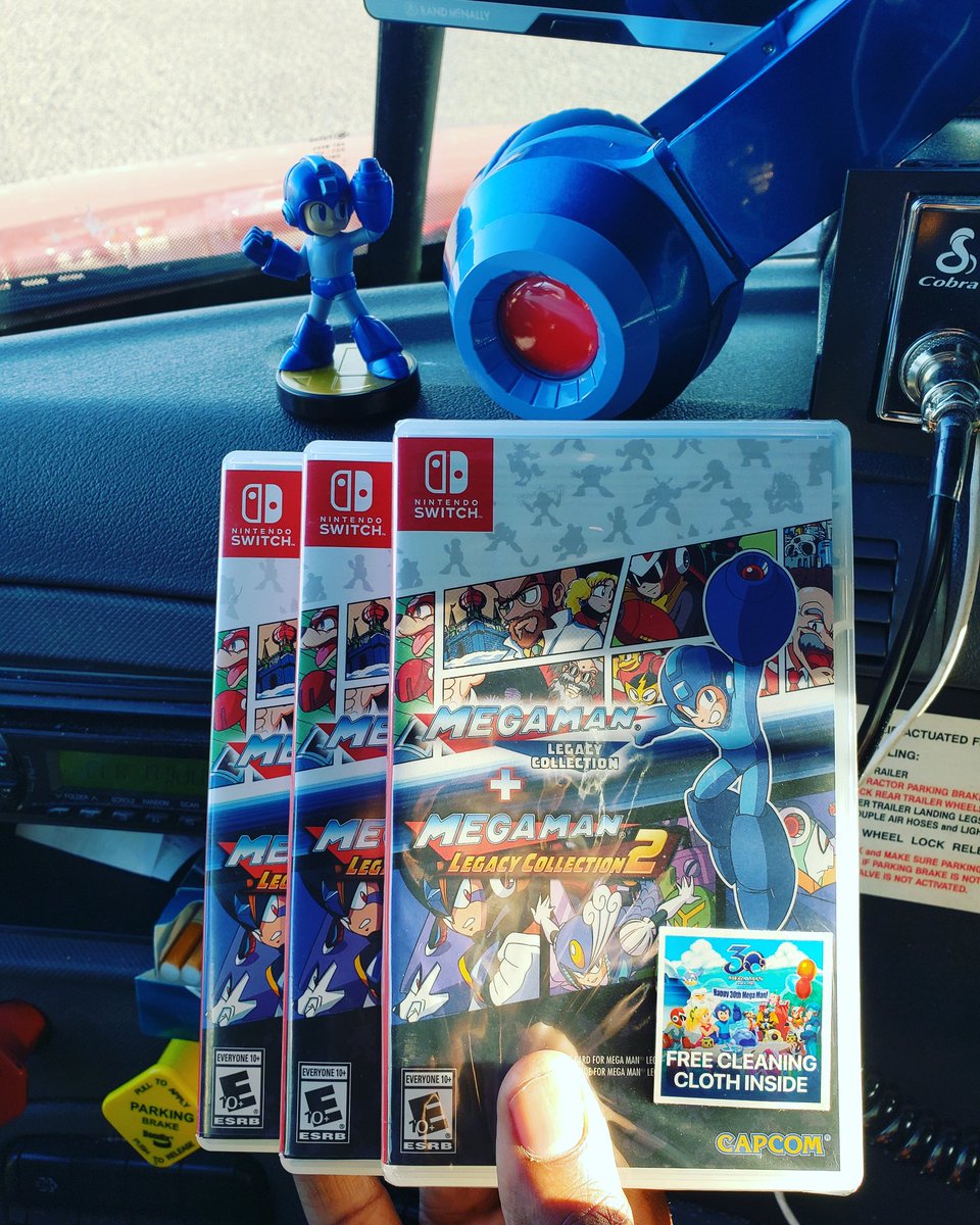 ThaFort_21XX's tweet photo. I hope everyone is supporting MegaMan this 30th!! Fellow fans... The time is NOW! @RobMan_World @Protodude @GrandCookieI @toumeishonen @Reploid_21XX
#MegaManLegacyCollection #E32018 #E3 #MegaMan #MegaMan11 #MegaManX
#Capcom #Gamer #Gaming #NintendoSwitch #Nintendo
#MegaMan30th https://t.co/W0dK0I5Pp1