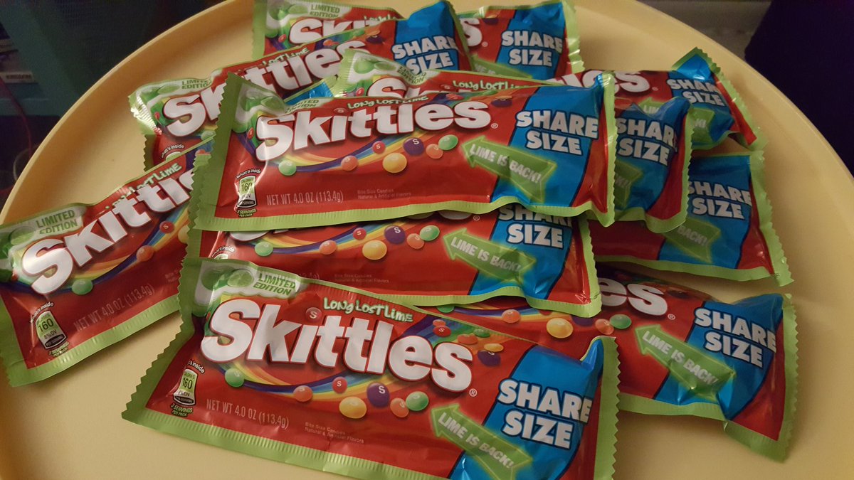 CardonaChanel's tweet photo. Found the lime skittles! Aka the best skittles!
Hey @Skittles #bringbacklime #limeskittles #longlostlime https://t.co/TZbQUqY4R4