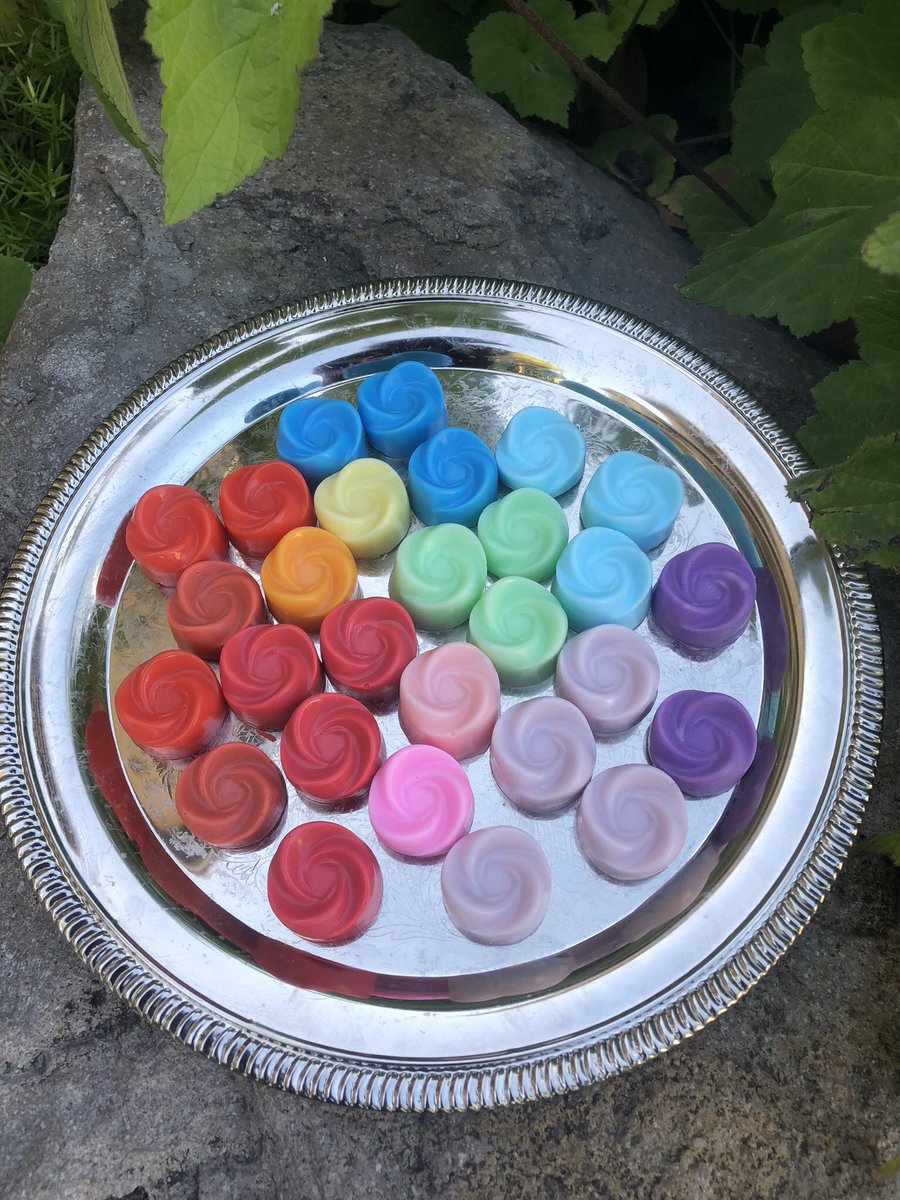 Lil__Lamas's tweet image. More embeds.  #soap #embeds #rainbow