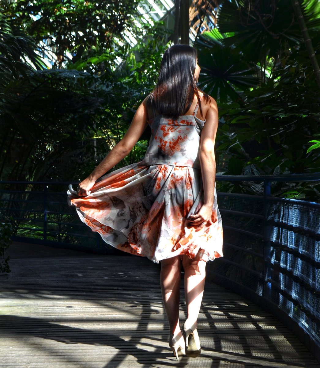 shivanovinfar's tweet photo. Gorgeous @_sugarandshoes_ wears our printed chiffon set. Shop the look via our website. #fashion #fashionblogger #fashionphotography #womenswear #readytowear #chiffonset #elegant #stylish #madeinadelaide #ethicalfashion #australiafashionlabel #stylish #classic #flowery https://t.co/Jh0sqNJI69