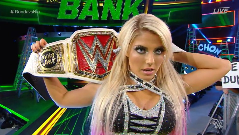 WWEIndia's tweet photo. #5FeetOfFury #NewChampion
Congratulations to @AlexaBliss_WWE on successfully cashing in her #MITB contract to become the #RawWomensChampion! https://t.co/O8kVnsipql