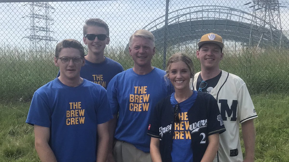 leibham1302's tweet photo. Great to all be together today!  God has blessed me with four great kids! @filthyanalytics @TLeibham @leibham_samuel and Twitter-less Ben! https://t.co/kJ8PSCz1U2