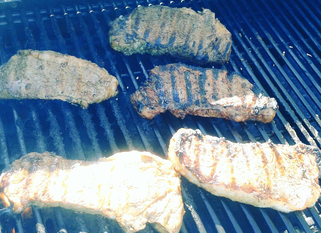 Lasageb's tweet photo. Steaks are on the Grill. HAPPY FATHER'S DAY !!!
.
Like, share, comment, follow
.
#Steak #meat #grill #grilling #fit #HappyFathersDay #happy #slc @utfoodie @foodandwine #food  @FoodNetwork #delicious #eat #yummy #healthy #lunch #good  #dinner #brunch #fitness  #family #familytime https://t.co/2JD860SgEw
