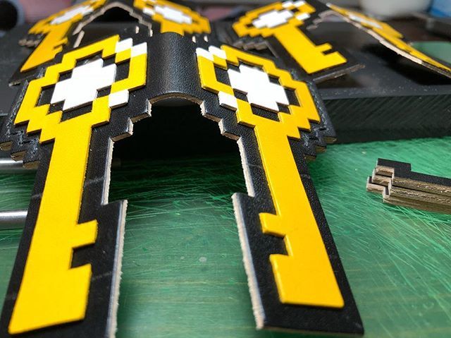 dotclds's tweet photo. in progress…✨🔨
https://t.co/curQxs90Td
#dotclds #レザークラフト #ドット絵 #leatherwork #pixelart https://t.co/PZs8KwA8m5