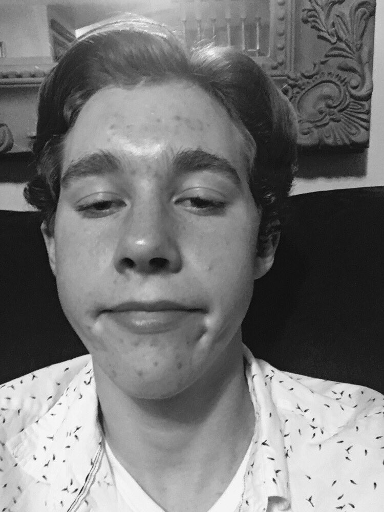 johnzhend2's tweet photo. How is he only 16😩😍 https://t.co/R6IkOflX4L