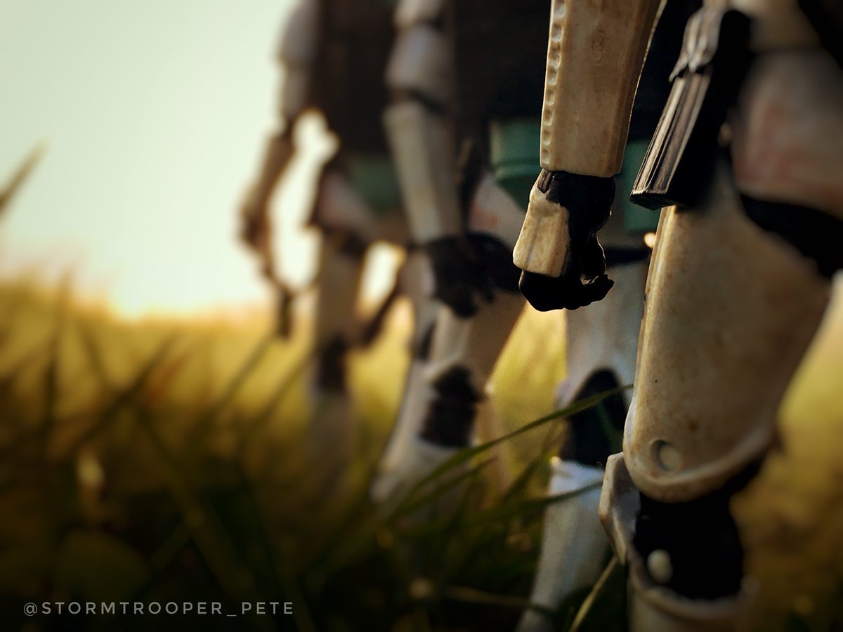 strmtrooperpete's tweet photo. One more post today because it’s Sunday, I have Sandtroopers, and there’s a rule. #SandtrooperSunday ⠀⠀
#StarWars #Sandtrooper #HasbroToyPic #HasbroToyPics #starwarstoys #toyphotography #StarWarsSunset https://t.co/jxDKuPDt7a
