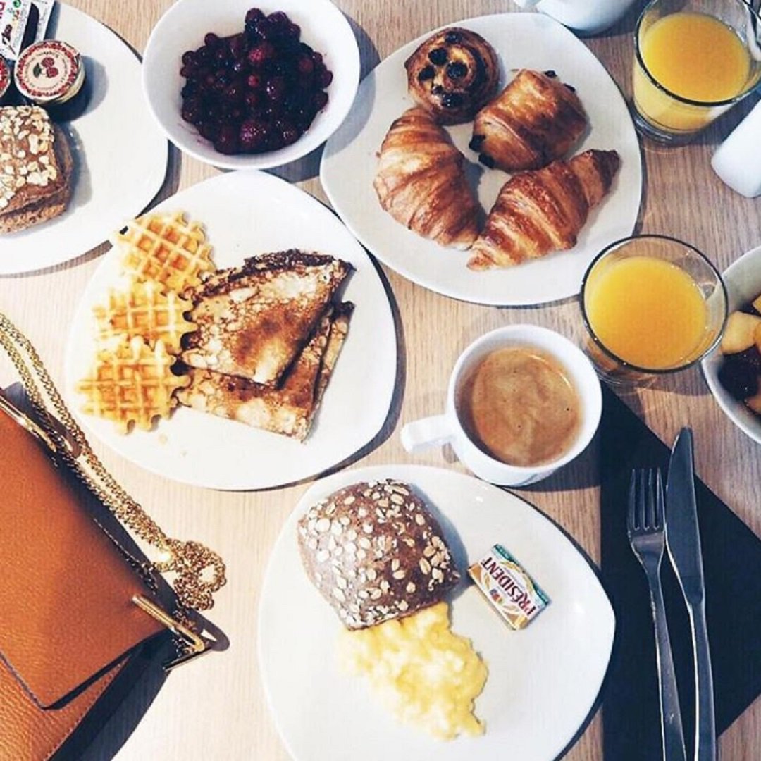 maisonandresy's tweet photo. C'est le bac de français ! On prend des forces avec un bon petit-déjeuner ! Bonne chance à tous :)
#andresyconfitures #petitdejeuner #breakfast #confituresalancienne #epiceriefine #galeriesgourmandes #confiturelocale #idf #madeinparis #madeinfrance #frühstück #desayuno https://t.co/zi3zHbugFD