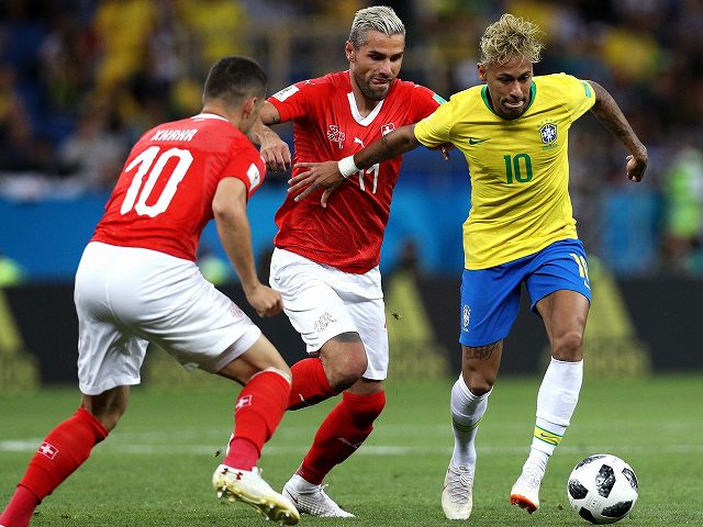 サッカーダイジェスト ブラジル １ １ スイス W杯選手採点 寸評 ブラジル は 勝利の方程式 成立せず Momはハードマークのスイスmfに ロシア ワールドカップ Bra Sui ブラジル スイス グループe コウチーニョ ネイマール T Co