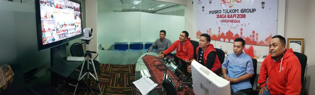 adhi_kk's tweet photo. Serving UP! Siaga RAFI 2018 @infonusa #infomediasiaga #telkomgroupsiaga https://t.co/a3uk1ySKod