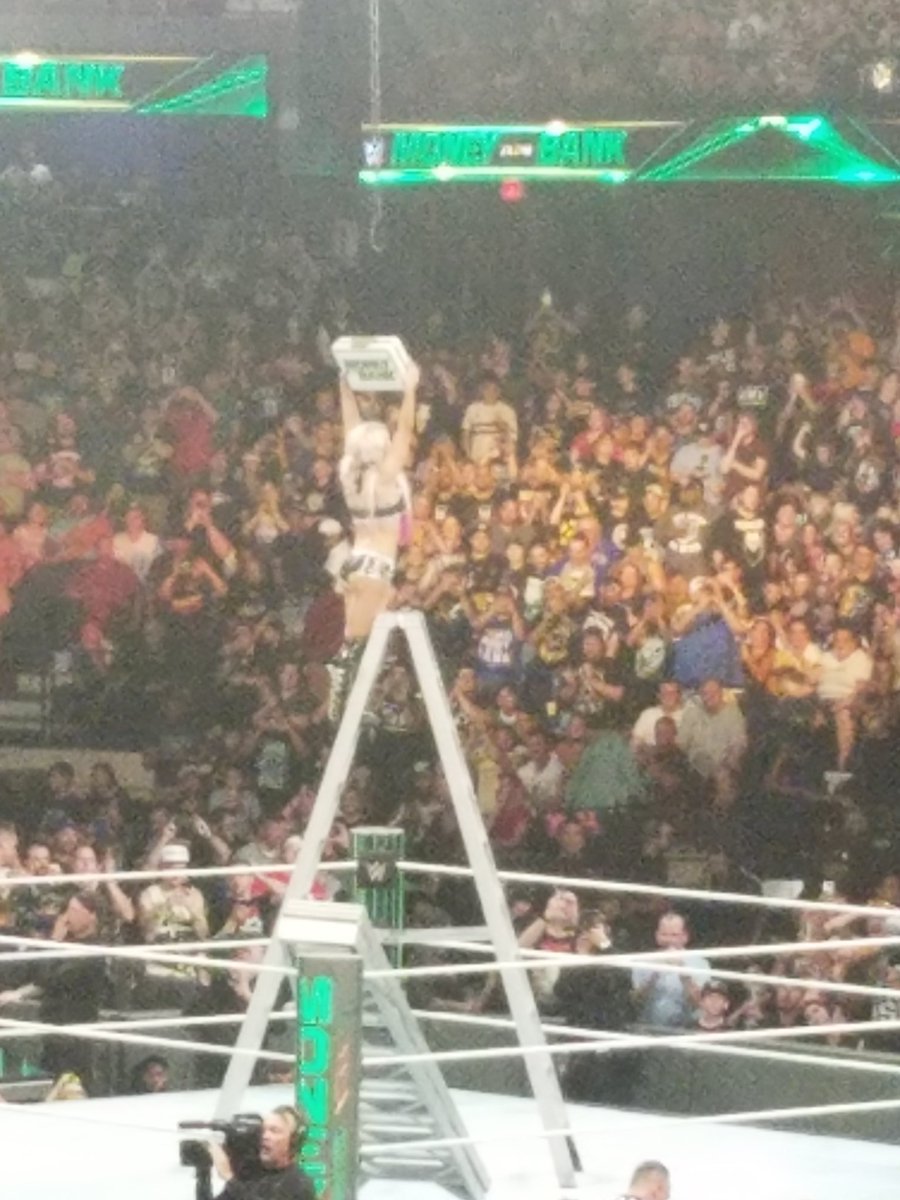 jerica_ogden's tweet photo. @AlexaBliss_WWE she won #MITB and cashed in and got the title in the same night!! I knew she could do it so happy i got to see this in person. Shes the best :) https://t.co/c1vWHU2FP1