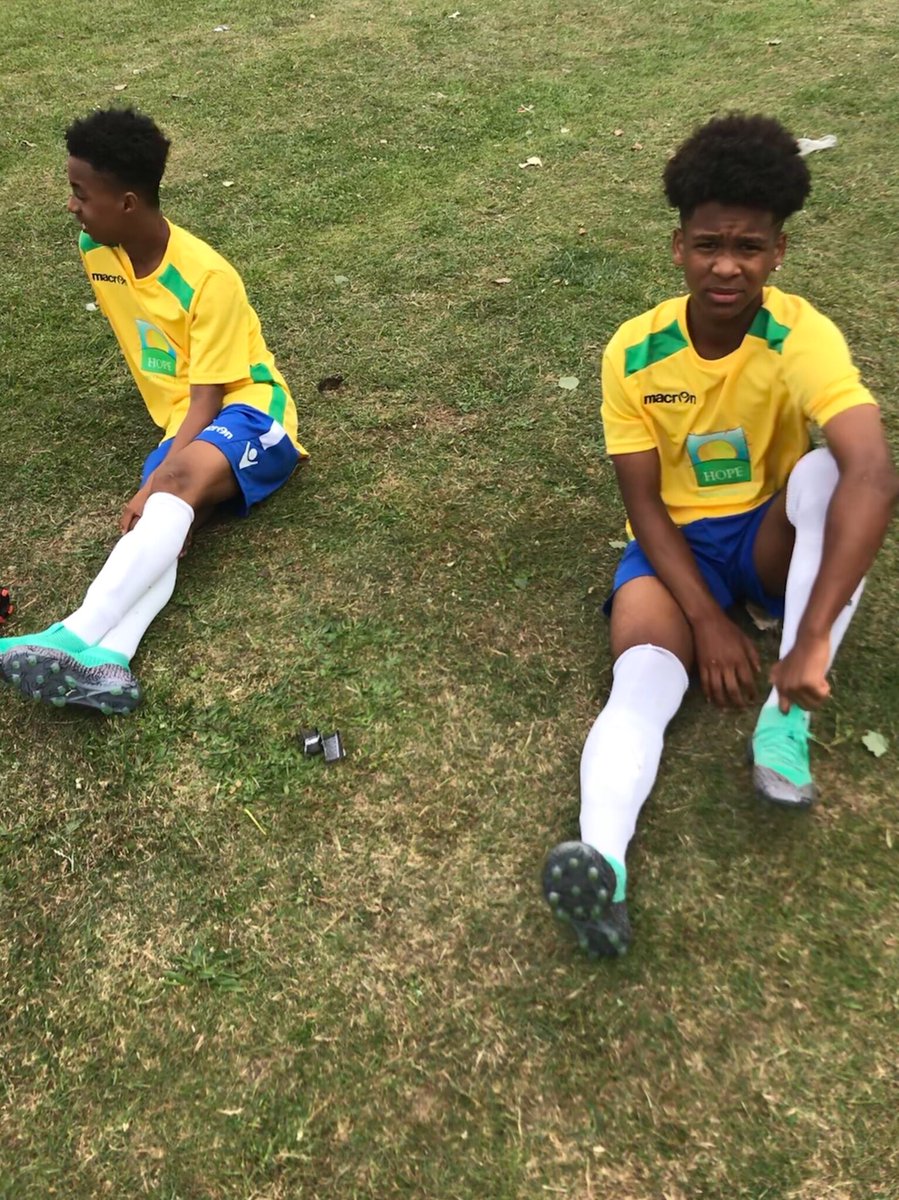 GemstoneEdwards's tweet photo. Me and @omarihutch7 in between doing what we love best ⚽️⚽️⚽️ @pumafootball @PUMA @ProD_Soccer @JDOfficial https://t.co/x2TTIhxX0c