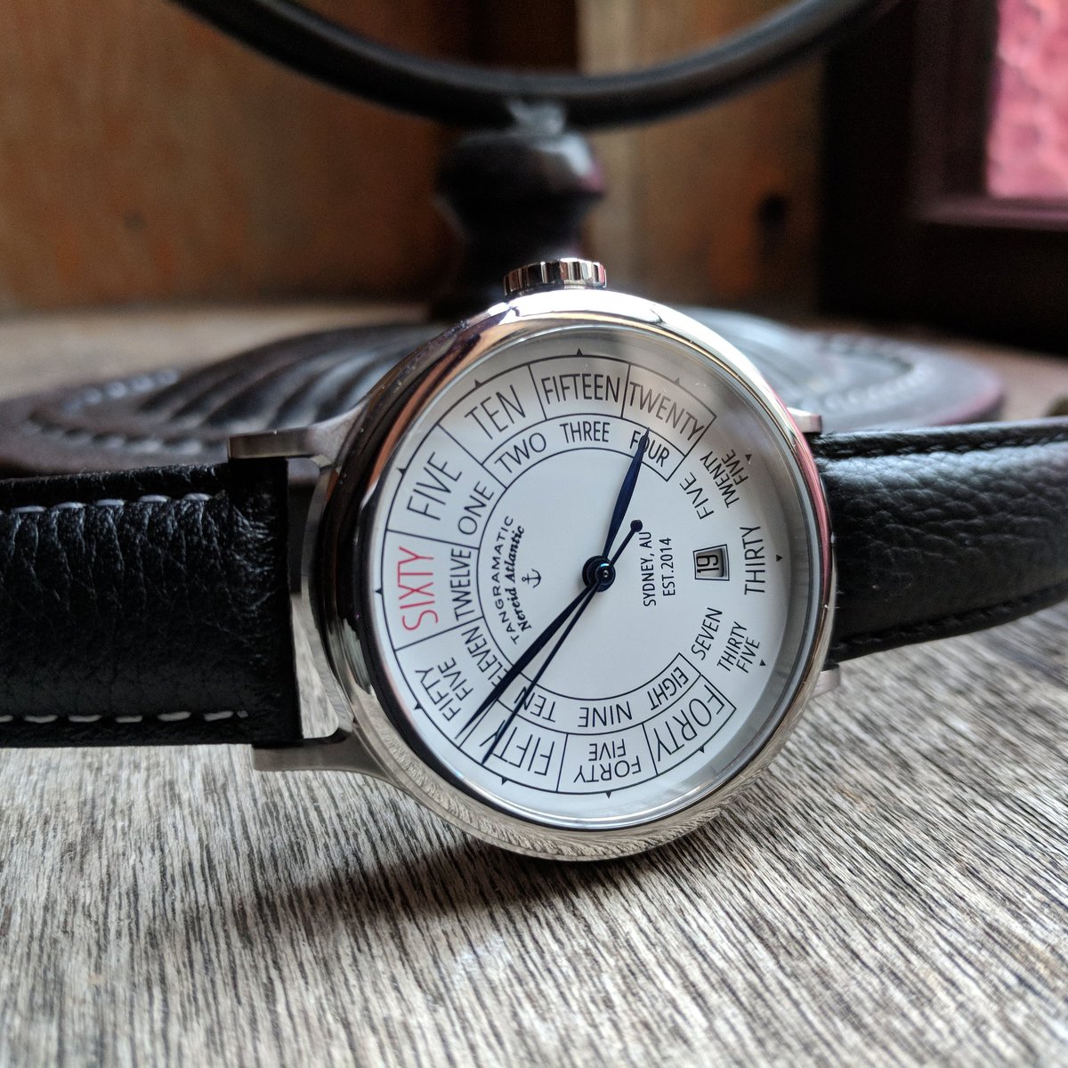 tangramatic's tweet image. It's a beautiful Monday #wristshot #wristwatch #Watchoftheday