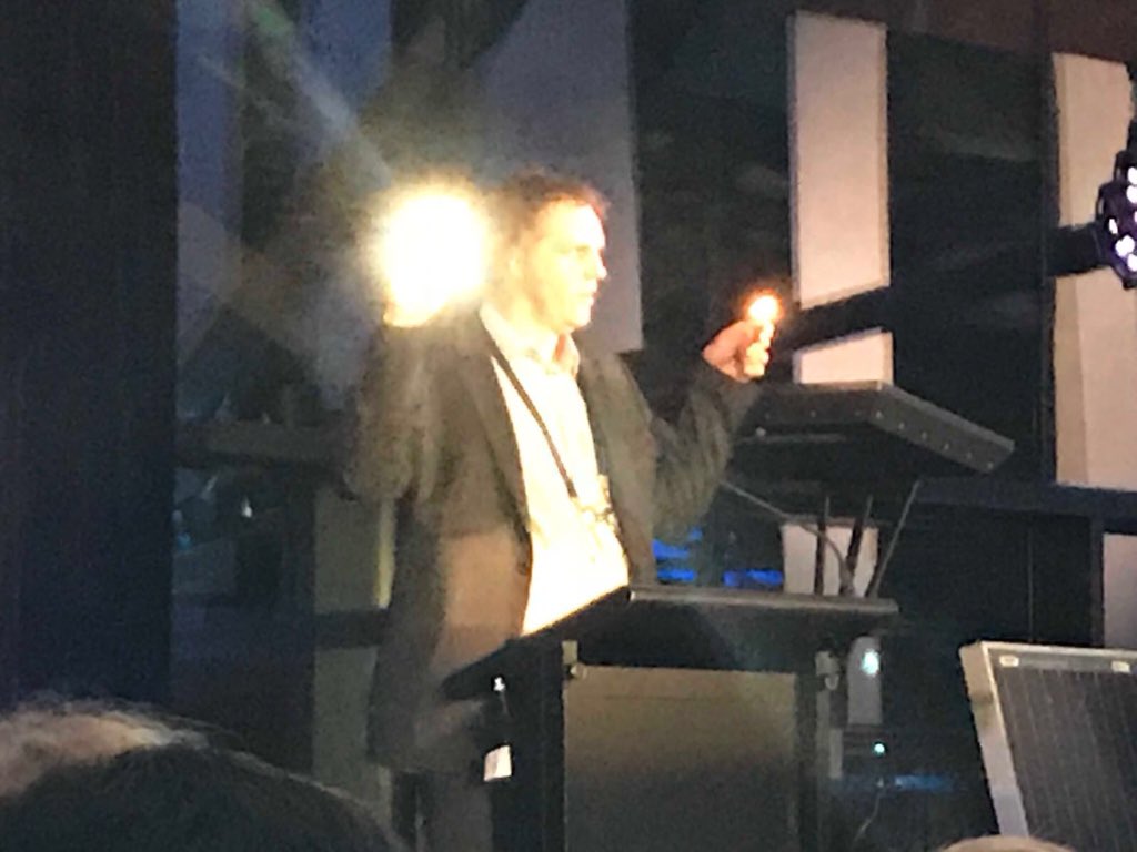 GreenFrogSystem's tweet photo. Tonight our CEO demonstrating thought leadership in innovation. The left side globe is 100yrs old light in 3 watts vs the same on the right advanced through technology. #NGA18 #LEDlighting #technologicalinnovation https://t.co/8k4sUpOV3z
