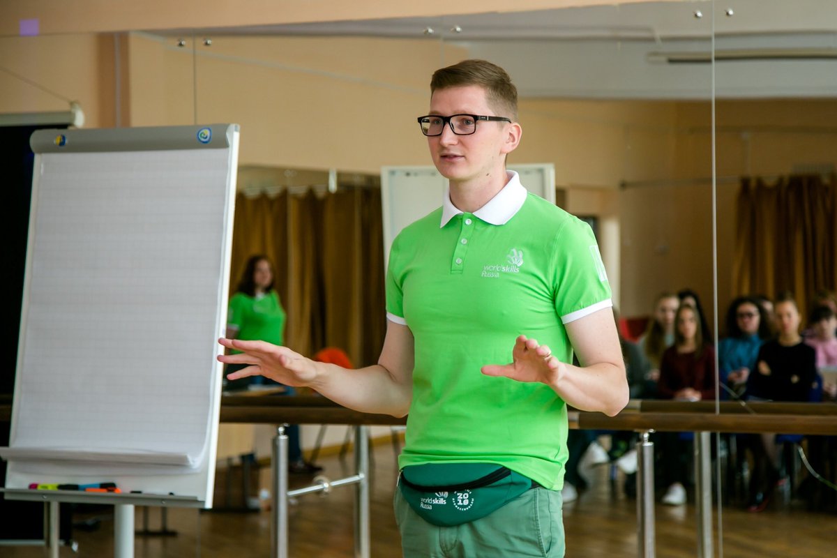 alekseitchen's tweet photo. МЫ ПРОДОЛЖАЕМ ОБУЧЕНИЕ!👍👏

В островном регионе продолжается обучение участников Волонтёрской программы Финала VI Национального Чемпионата WorldSkills Russia-2018 территории Сахалинской области📗

Спасибо, за поддержку и веру!🙏🏻 https://t.co/r6KwwkU6vy