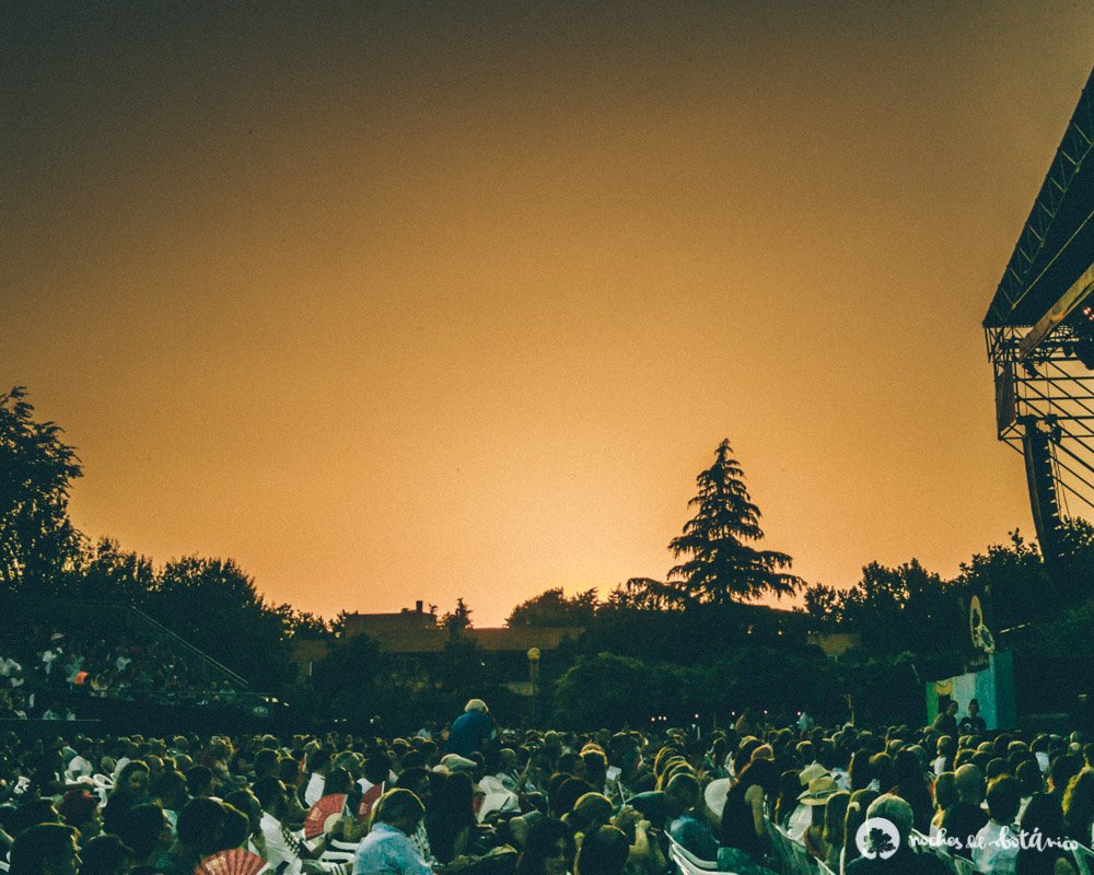 CulturalesCEU's tweet photo. ¡Este jueves comienza "Las Noches del Botánico"!

Música y naturaleza 🎸🎷🌲🌳

Os dejamos aquí la cartelera 👇
https://t.co/F0lDHKgmNh https://t.co/BdmmLcYCZh