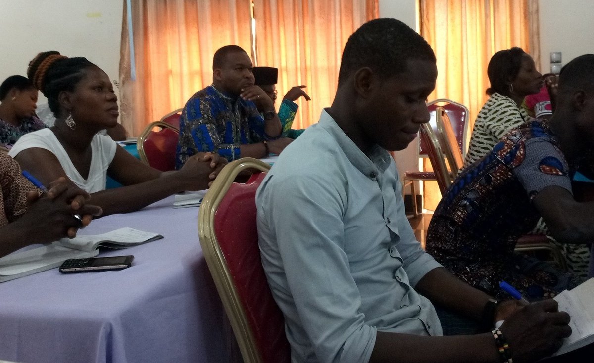 COLIKOOs's tweet photo. #Repasoc
@finaub partage l'expérience de la @villeAvrankou en matière de #citoyenneté #Numérique #Benin https://t.co/QPm6sVIILw