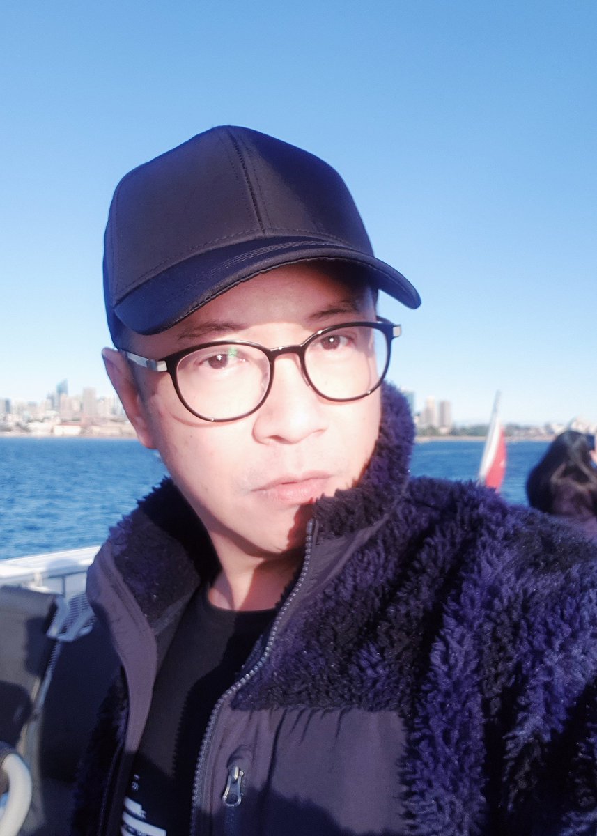 rommelsuperstar's tweet photo. Let the love begins๐๐๐ญ๐ฒ
#piovino ๐
#1001optical ๐
#uniqlo ๐งฅ
#cruising
#sailing
#sydney
#sydneyferry
#winter
#winterfashion https://t.co/Tf2NNrq9a8