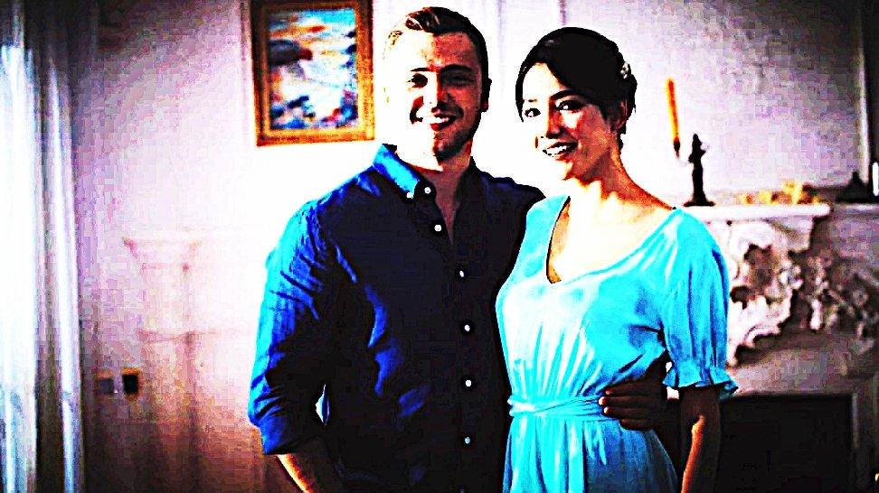 Son YavBah fotoğrafı demişlerdi ama bana pek inandırıcı gelmedi , sizce öldü mü? 
YavBah TolgaSarıtaş AybükePusat 
#söz