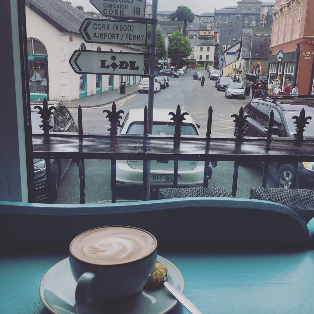 My perfect spot #coffeehouse with some #irishoatmeal on the way for breakfast ... But if I am in Ireland..pretty sure it just #oatmeal 😉👩‍💻☕️ #Kinsale #Corkcounty #ireland🍀