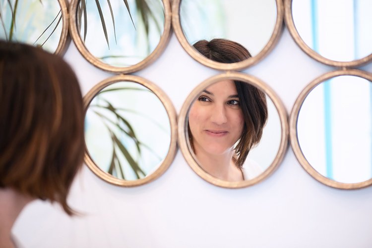 En Good Mood apostamos por el #bodypositive y en el blog <a href="/TocaTacon/">Ana Paniagua</a> ha escrito un súper post sobre aprender a mirarnos en el espejo para vernos mejor: 5 consejos para aceptarnos tal y como somos y encontrar nuestro estilo. ¡Vamos a por ello!

mtr.cool/bnihzhw