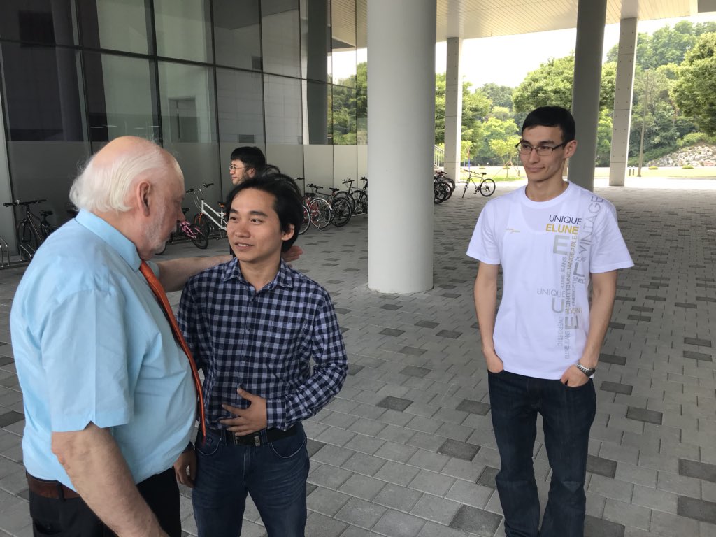 Fraser Stoddart (@sirfrasersays) on Twitter photo I am ambushed on the #KAIST campus by the Yavuz group which is large and diverse. Some working to capture CO2, others treating water and capturing gold! Synthesis magicians and engineers, all in one laboratory in the <a href="/EEWS_KAIST/">GraduateSchoolofEEWS</a>! <a href="/caferyavuz/">Cafer T. Yavuz</a> I am ambushed on the #KAIST campus by the Yavuz group which is large and diverse. Some working to capture CO2, others treating water and capturing gold! Synthesis magicians and engineers, all in one laboratory in the <a href="/EEWS_KAIST/">GraduateSchoolofEEWS</a>! <a href="/caferyavuz/">Cafer T. Yavuz</a>