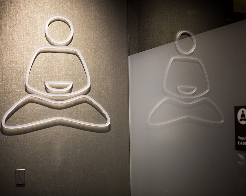anujdhar's tweet photo. The #Yoga room at San Francisco airport. https://t.co/2zbEE3K789