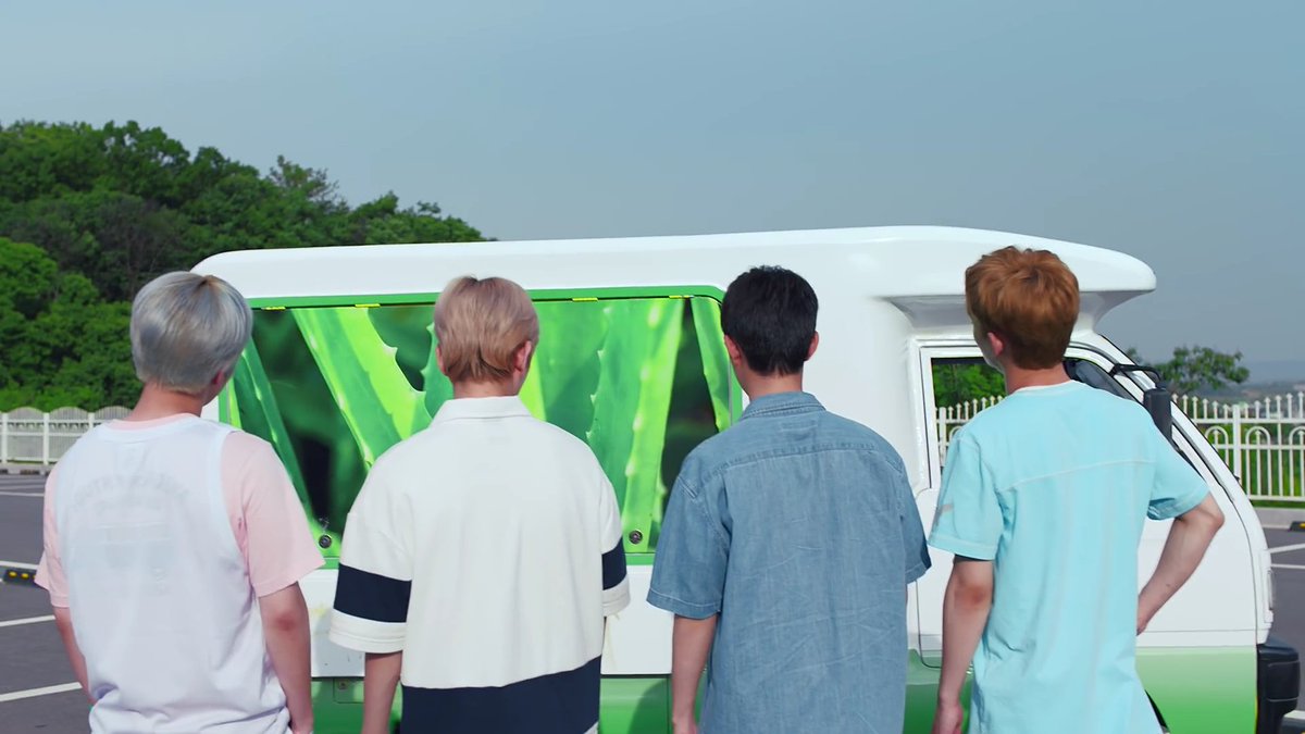 alifaam's tweet photo. CBXD became true😂👏👏👏 @weareoneEXO #아이스수딩젤 #EXO #엑소 #CBX #CBXD https://t.co/cRQDxN1fuA