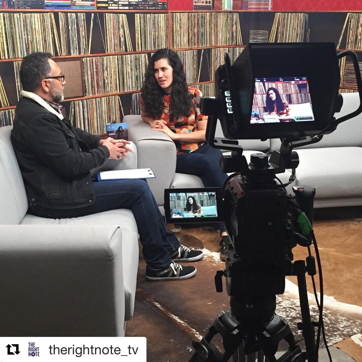 MK_MusicAus's tweet photo. @CatCanteri shooting on @therightnote_tv with @BernardZuel today 🙌🏽 Interview &amp; performance up soon #InnerNorthTour https://t.co/VYXmRDGBqo