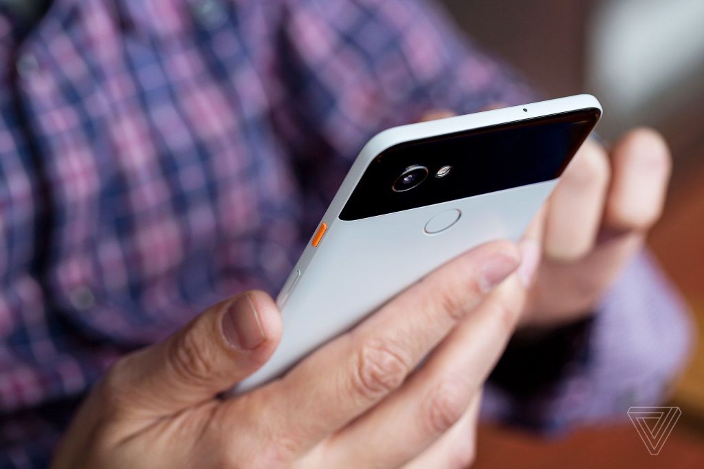 mobildingser's tweet photo. Google Pixel 3 XL Design gelakt: So sieht das neue Google Smartphone angeblich aus https://t.co/lYYnlYWC1l https://t.co/dZdmkHfYhG