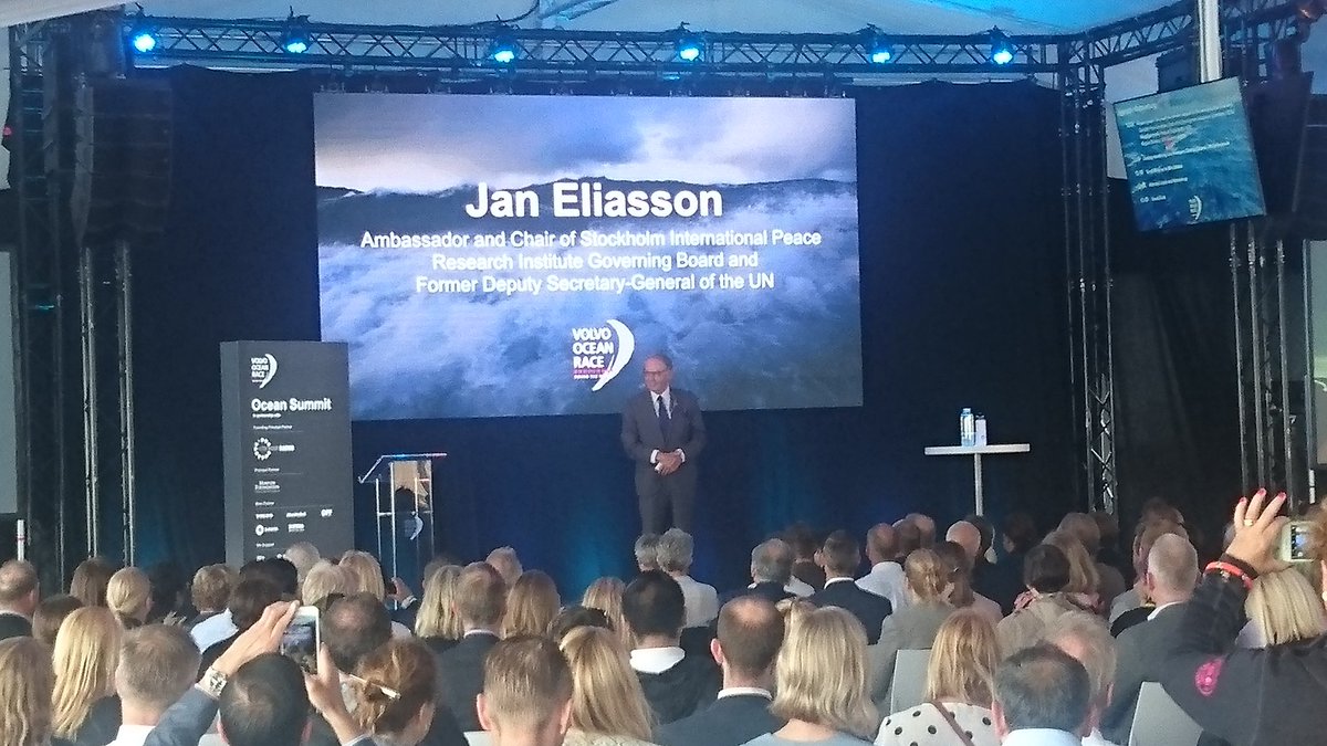 First keynote speaker at #Oceansummit today @volvooceanrace is @JanKEliasson who argues for #Waterdiplomacy and that 'we need to be in peace with nature'. Watch live here :volvogroup.com/en-en/about-us…  #VolvoOceanRace