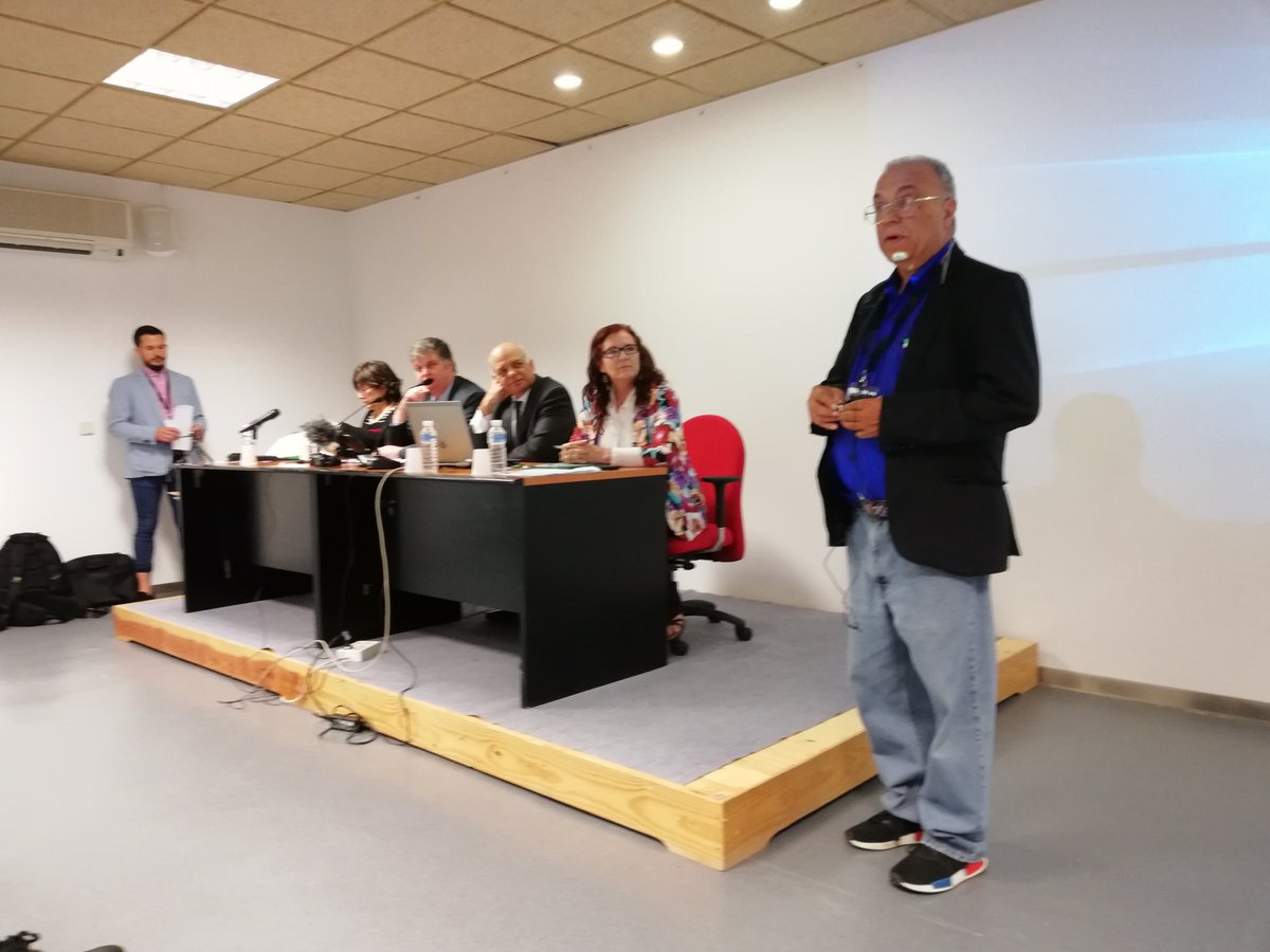 Nur_HMoreno's tweet photo. Comienza el curso internacional de verano "La #VR como #TecnologíaTransformativa para Desarrollar la #Empatia" organizado por @EmpaticaXR y @UAM_Madrid 😊 #EmpaticaXR2018 https://t.co/jbBVwaP1aj
