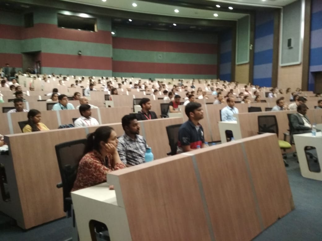 CapgeminiIndia's tweet photo. Sumeet Kapoor shares some interesting use cases on IBM Analytics. #TechFiesta2018 https://t.co/FLc4DLkqKn
