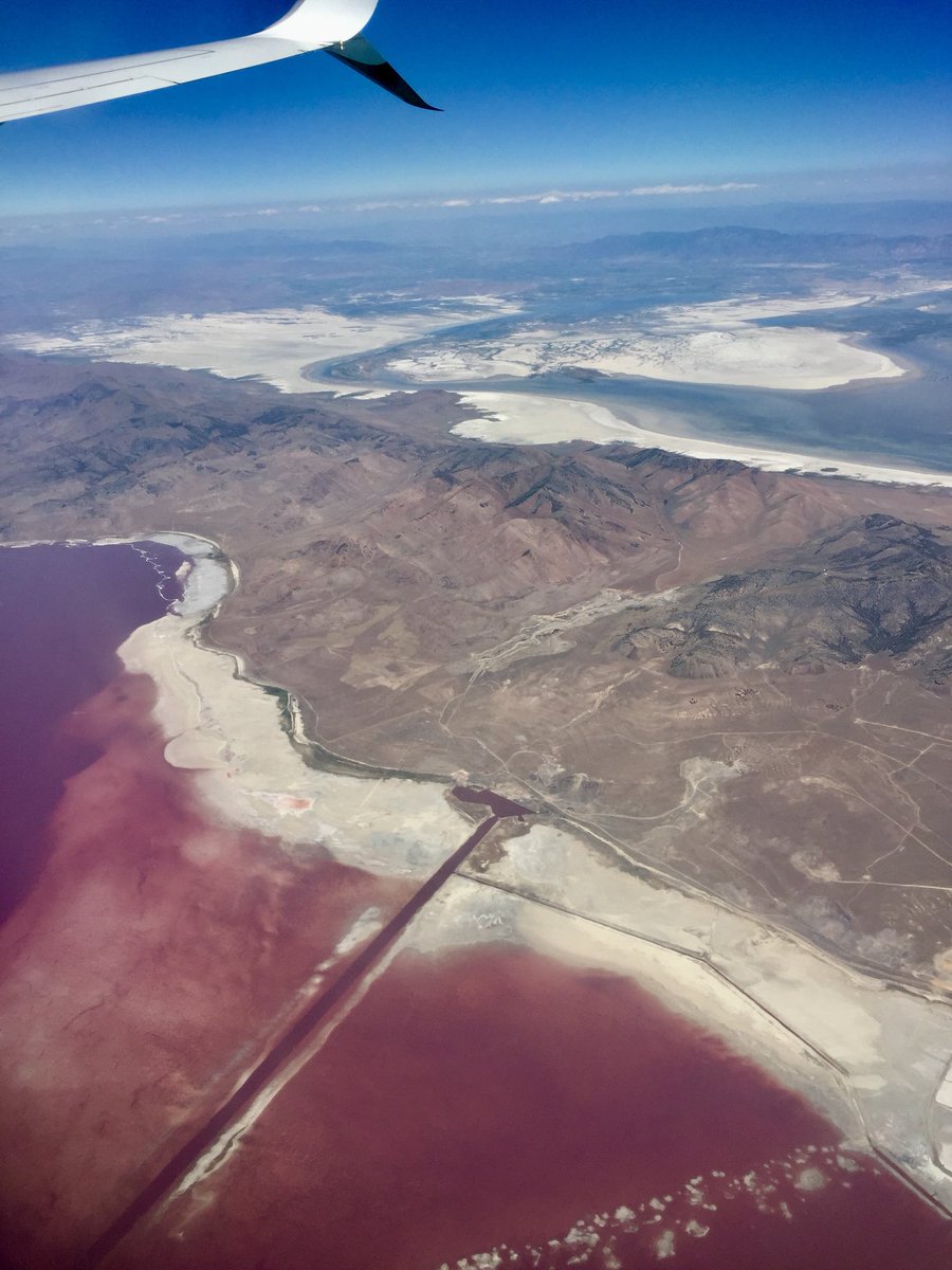 jamia_rain's tweet photo. Flying over #SaltLake Utah.  Wow the lake is red!!   And from up here it is Flat. #FlatEarth https://t.co/cQMYaRN7Lz