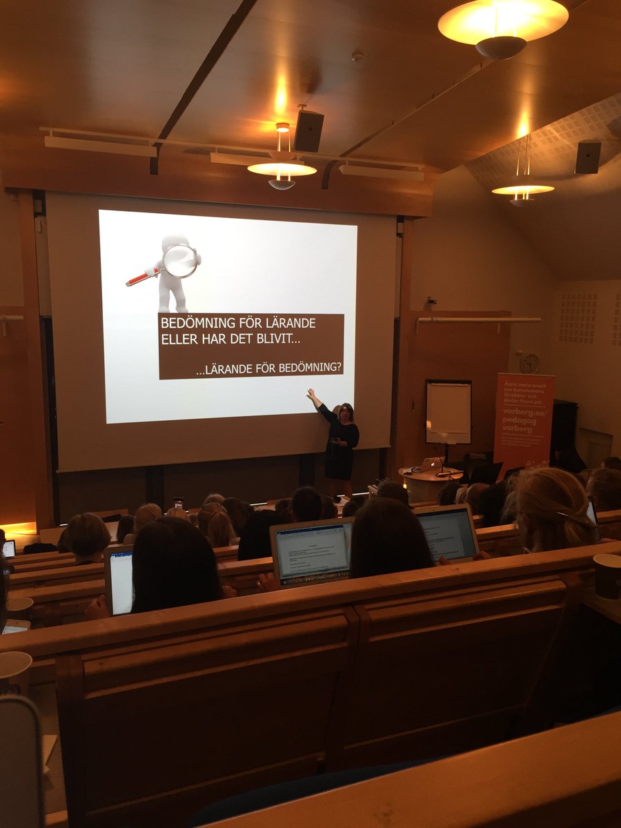 AnnaEdlund77's tweet photo. När man får en fråga som får en att rannsaka sig själv... lite ångestladdat. 😬 Fångar den bollen och reflekterar vidare... #afkVarberg18 https://t.co/M7gvURz668