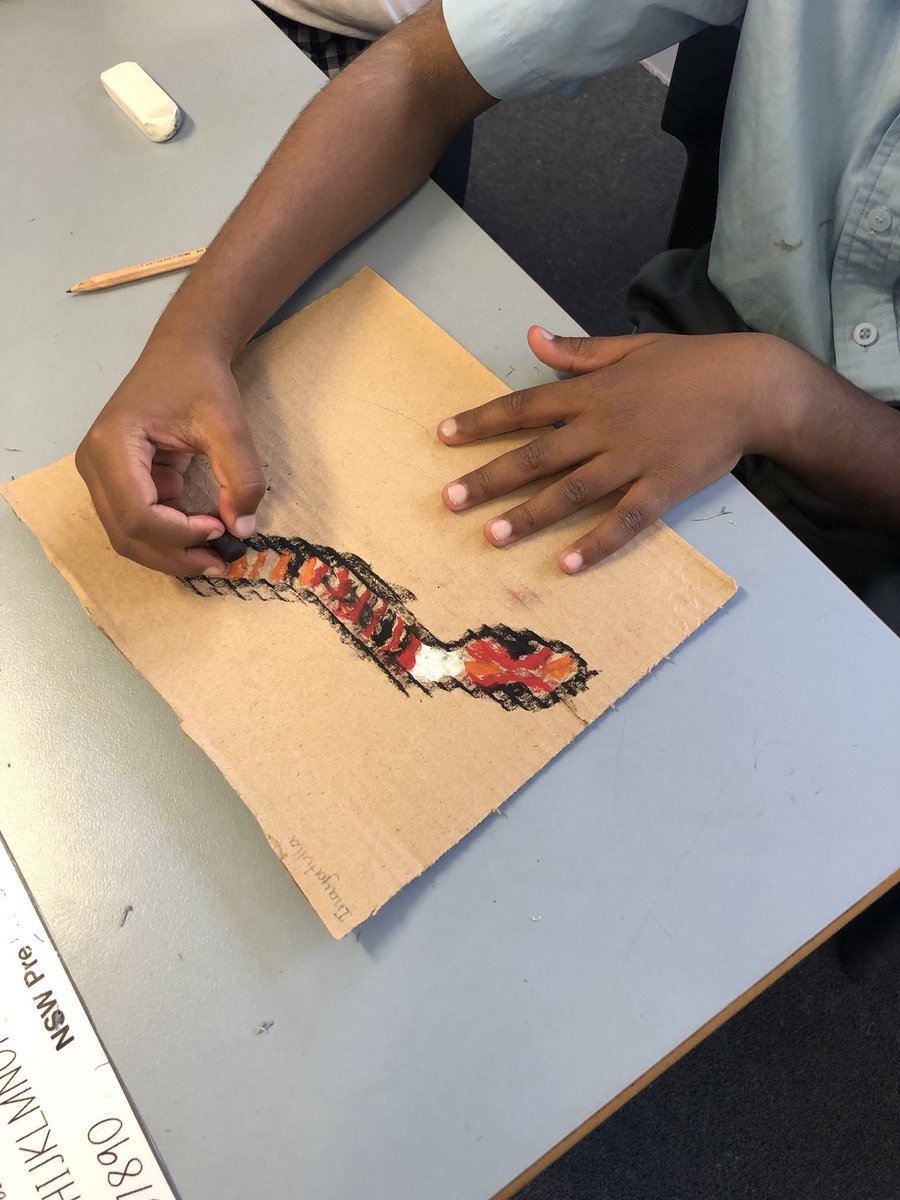 4T used their knowledge of Aboriginal art to produce bark paintings 🎨🎨 <a href="/AuburnNthPS/">Auburn North PS</a> #ANPSyear3and4