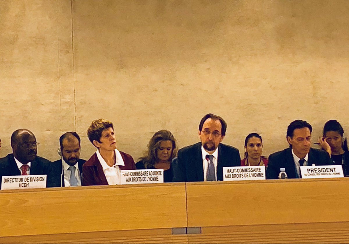 UNGeneva's tweet photo. “I appeal to you to do more, to speak louder and work harder for the common purpose and for human rights law, to better our chances for a global peace” - @UNHumanRights Chief #Zeid in his last update to the UN Human Rights Council #HRC38 

Watch live: https://t.co/TMoKiPmFcw https://t.co/RGo3aTVrqw
