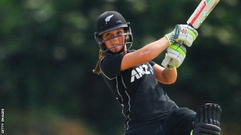 The_Final_Print's tweet photo. White Ferns teenager Amelia Kerr has scored her first ever 200 for the NZ Women's Cricket team. The 17-year old hit 232 runs off 145 balls in the third ODI against Ireland. Leading her team to a 305 run win and taking out the series 3-0. https://t.co/mnkn0Qx2za
