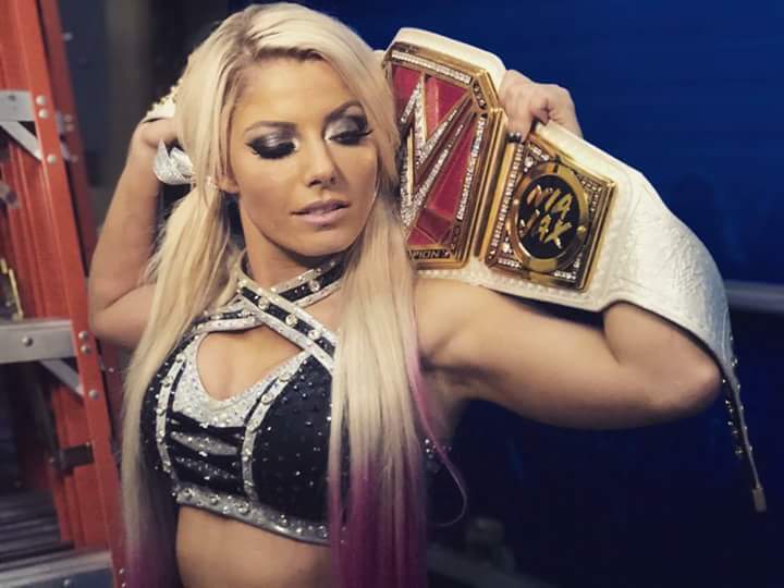 LeProfDuCatch's tweet photo. Une excellente soirée pour Alexa Bliss ! https://t.co/3DsDGcBtbe