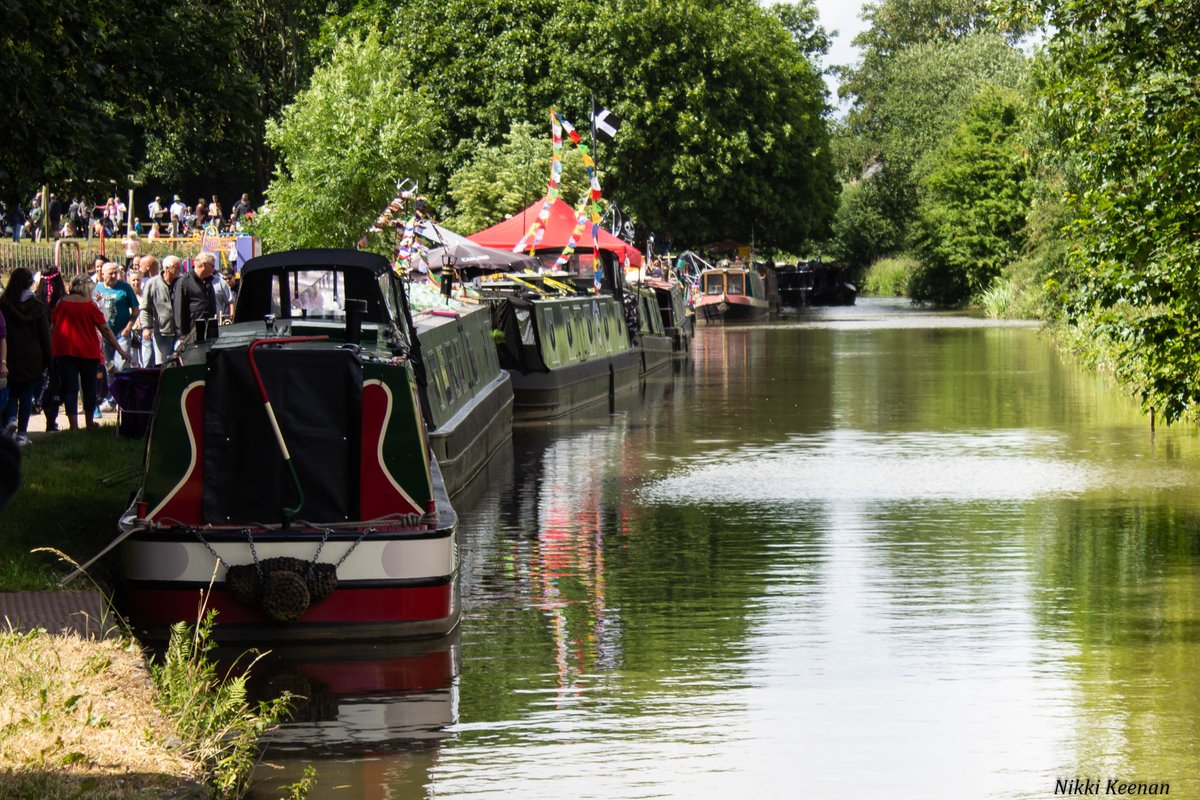 Some images from #MiddlewichFAB festival, taken along the Trent and Mersey canal. #canals #narrowboats #Middlewich #canalphotography