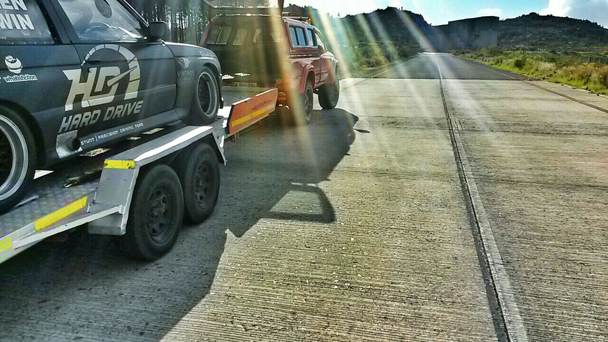 bjeaglefeather's tweet photo. Shining a light on things... #3ofaKind @HardDriveStunt @craigscc @vintagecarbuy @VamediaStudios #FilmProduction @My_Octane #MyOctane #SouthAfrica #Grabouw #photography #automotivephotography #behindthescene #123action #storytelling https://t.co/Rt4H1OTRdB