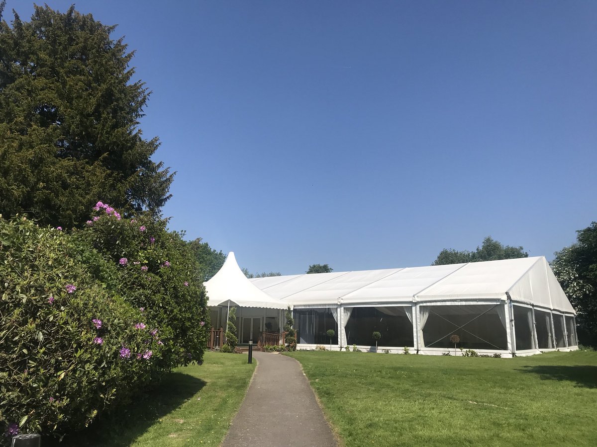 Hilton_Hall_'s tweet photo. Marquee weddings are the perfect backdrop for your wedding, a blank canvas to really show your individual personalities and wedding theme. Arrange your viewing now 01902 249247

#hiltonhall #hiltonhallevents #weddingvenue #manorhousewedding #marqueewedding #weddingreception https://t.co/yb8thlW642
