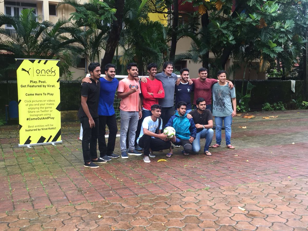 ViratGang's tweet photo. #ContestAlert: #Viratians in #Bangalore and #Goa, #ComeOutAndPlay with @imVkohli's #One8Crew by spotting the @PUMA #PlayWagon in your city & tweet your photos/videos with it to us for a chance to win an Virat's autographed #PUMA merchandise. Hurry up! https://t.co/oyNpgoPbUY